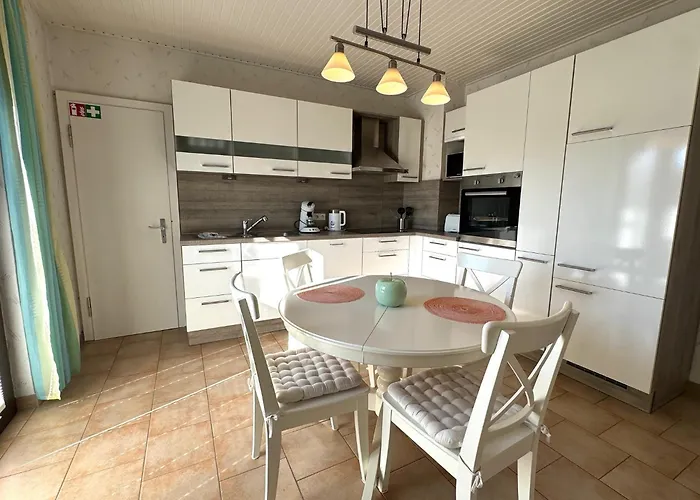 Appartement Ferien-eg Whg Pio Nahe Steinhuder Mit Garten Und Parkplatz Hagenburg